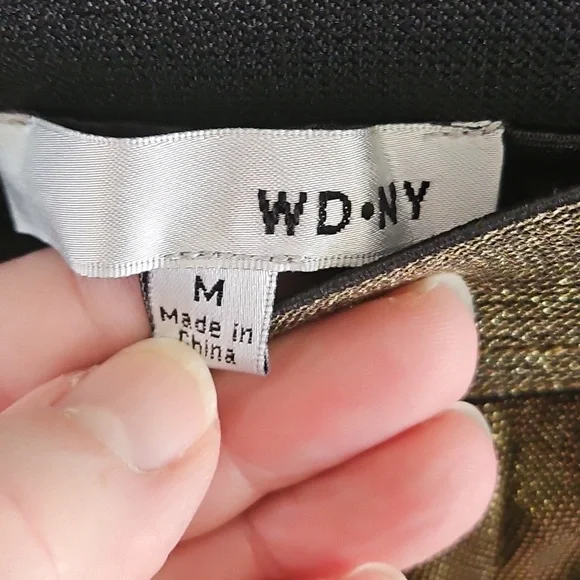 Elegant metallic olive Green Pleated Skirt - Picture 4 of 11